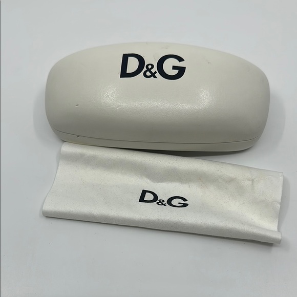 D&G Accessories - D&G White Eye/ Sunglass Case with Cloth